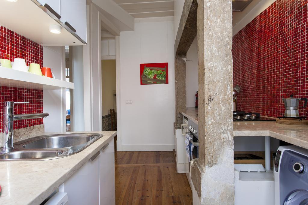 Joivy Classic 3br With Workspace In Chiado, 2mins From Baixa-chiado Subway Appartement *