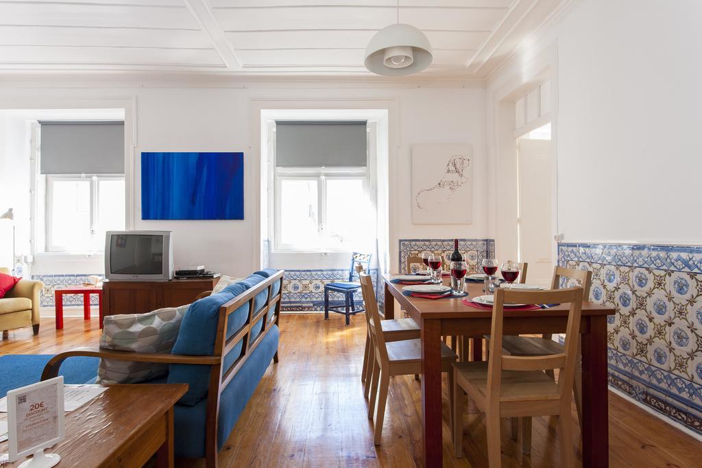 Joivy Classic 3br With Workspace In Chiado, 2mins From Baixa-chiado Subway Appartement Lisboa